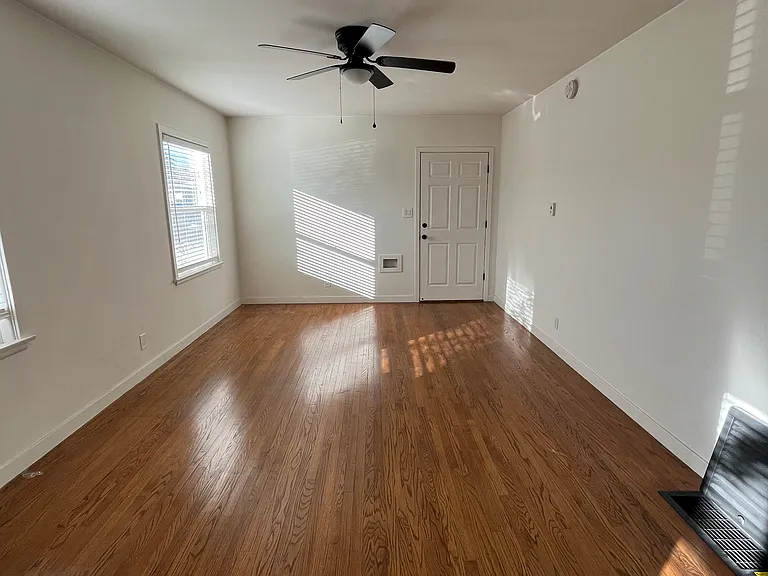 2464 N Brighton St #2462 — Photo 4