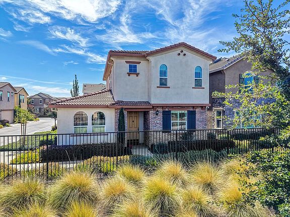 2nd image of 10817 Portico Cir