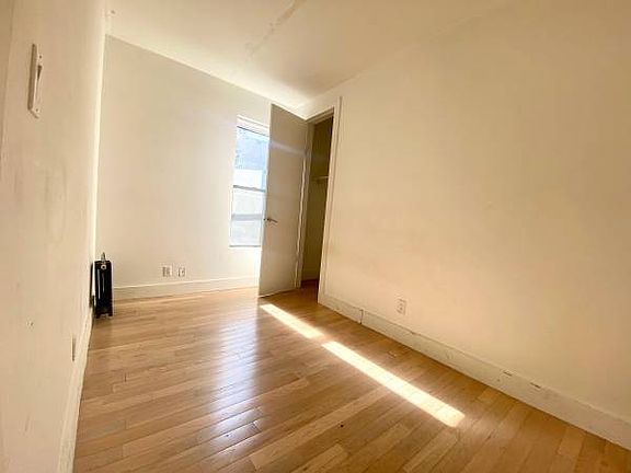 4th image of 1236 Pacific St APT 6G