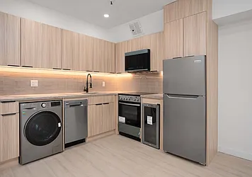 Rented by R New York