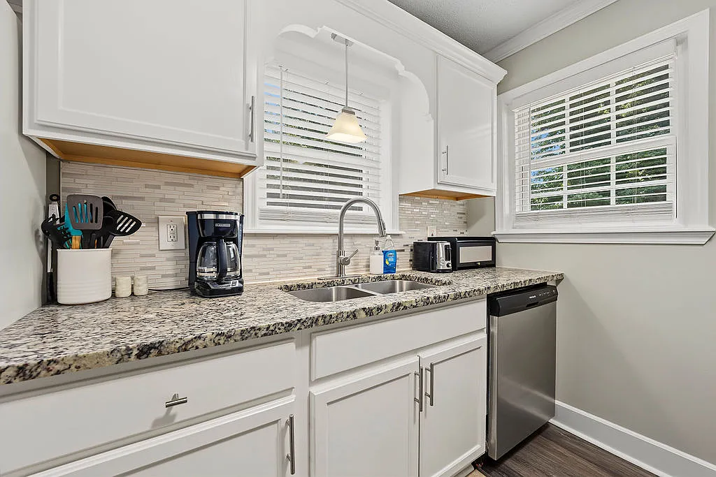 1 bed, 1067 sqft, $1,235 — Photo 4