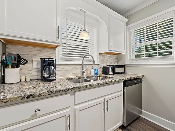 2nd image of 1391 Lorenzo Dr SW #2