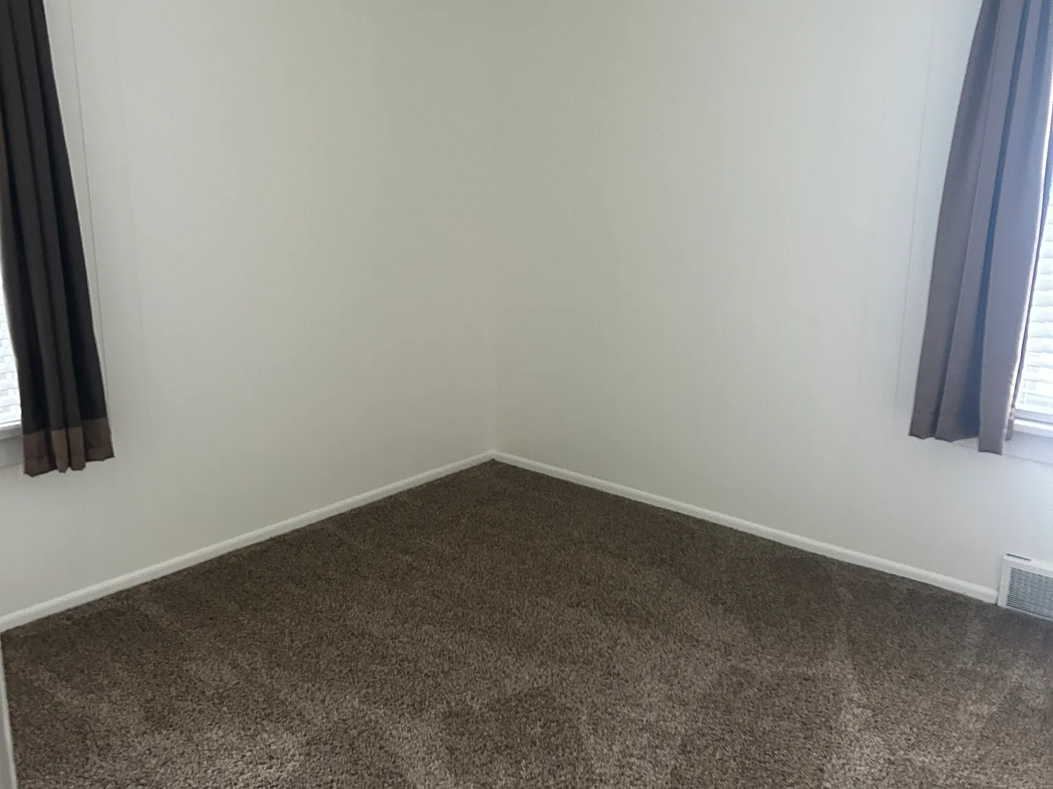 2 bed, 1100 sqft, $1,400 — Photo 4