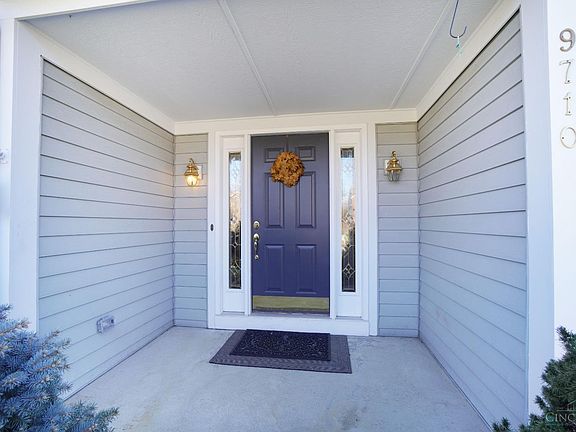 3rd image of 9710 Blackbird Pl