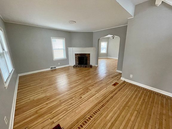 2nd image of 1772 Lafond Ave