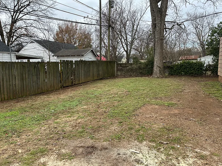3909 Cypress Ave SW — Photo 3