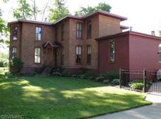 124 N Walnut St, Bangor, MI 49013