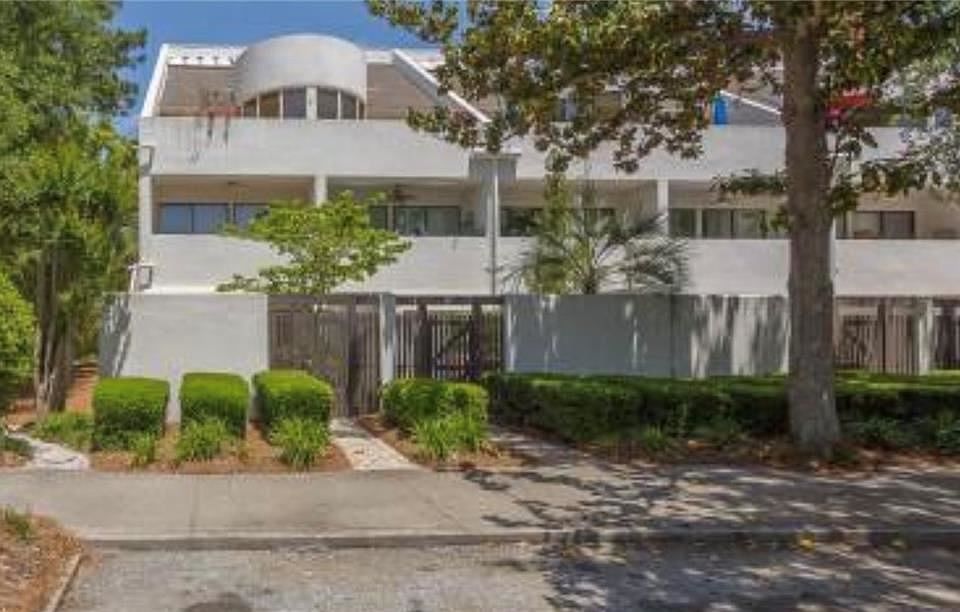 1st image of 547 Beachview Dr