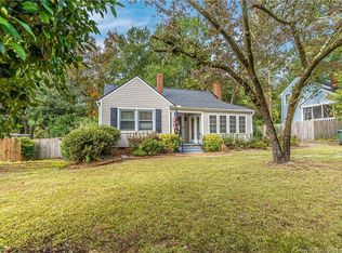 320 Pinecrest Dr, Fayetteville, NC 28305