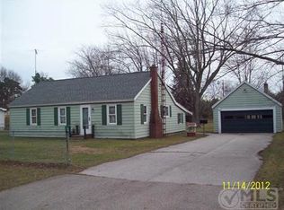 725 W Tyler Rd, Muskegon, MI 49445