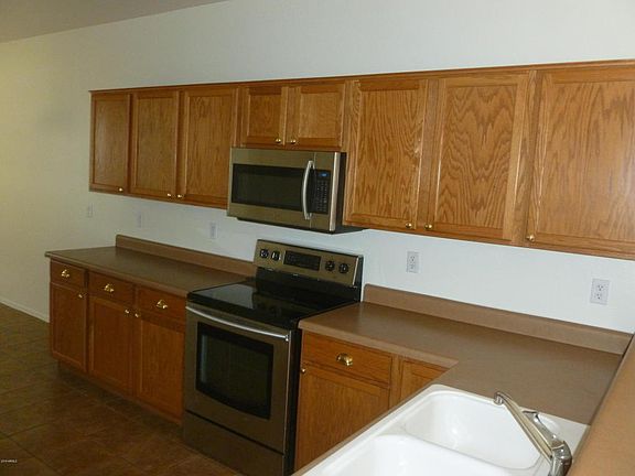 2nd image of 17239 W Elm St