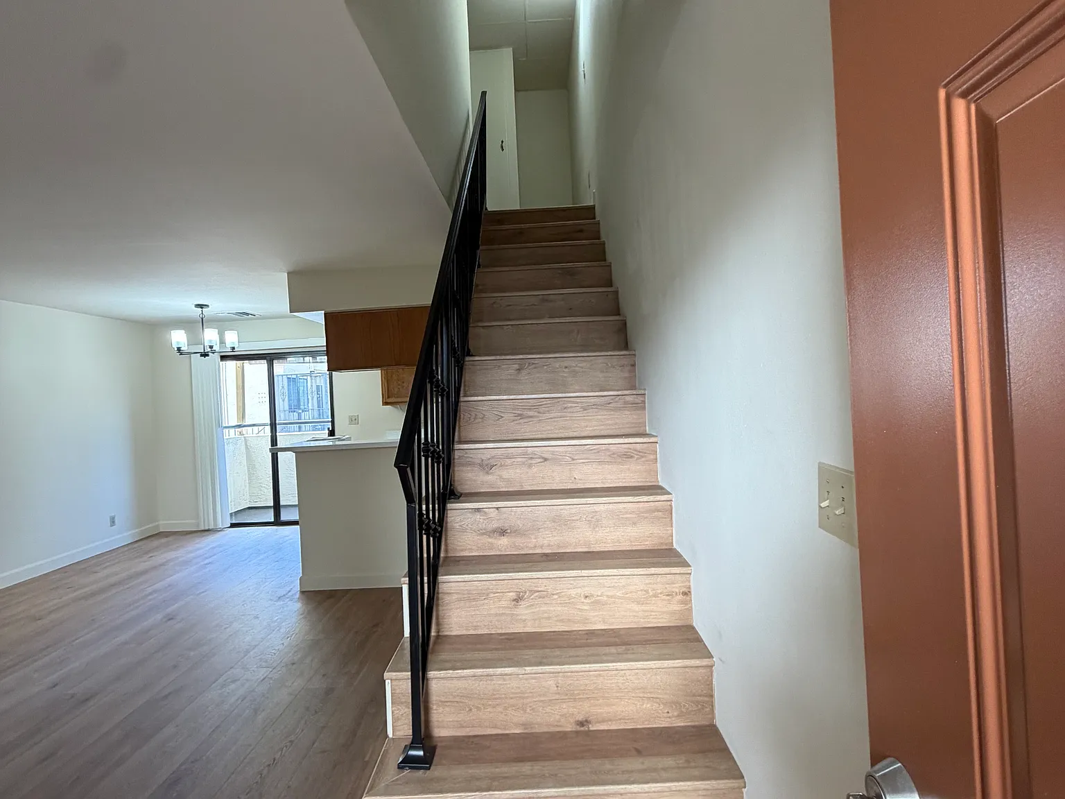 1 bed, 800 sqft, $2,300 — Photo 4