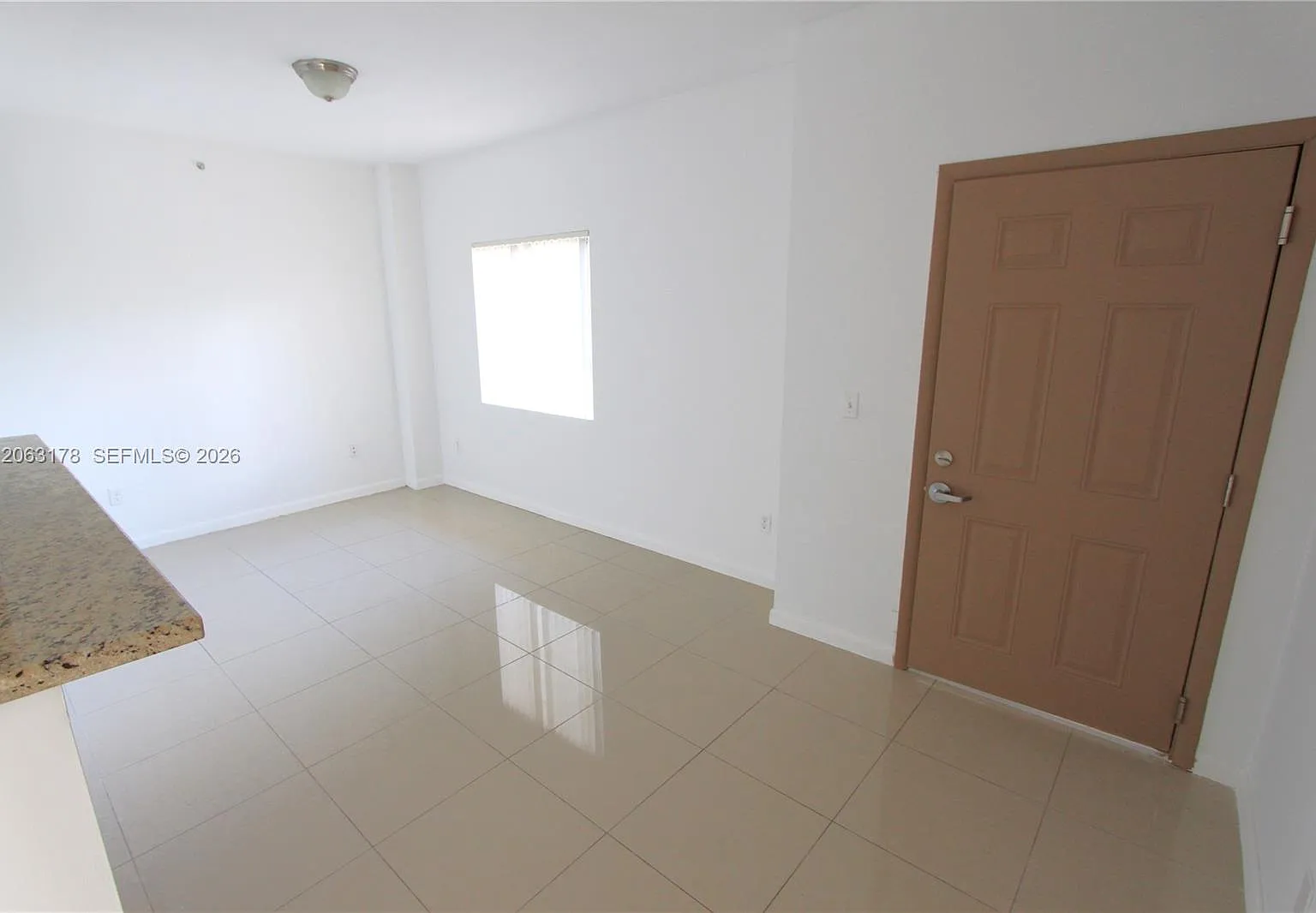 11 54 41 Avacado Park — Photo 4