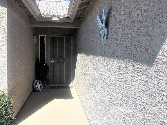 2nd image of 1442 E Cherry Hills Dr