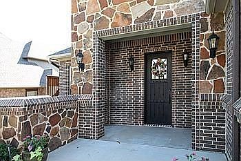 2nd image of 2132 Farrington Ln