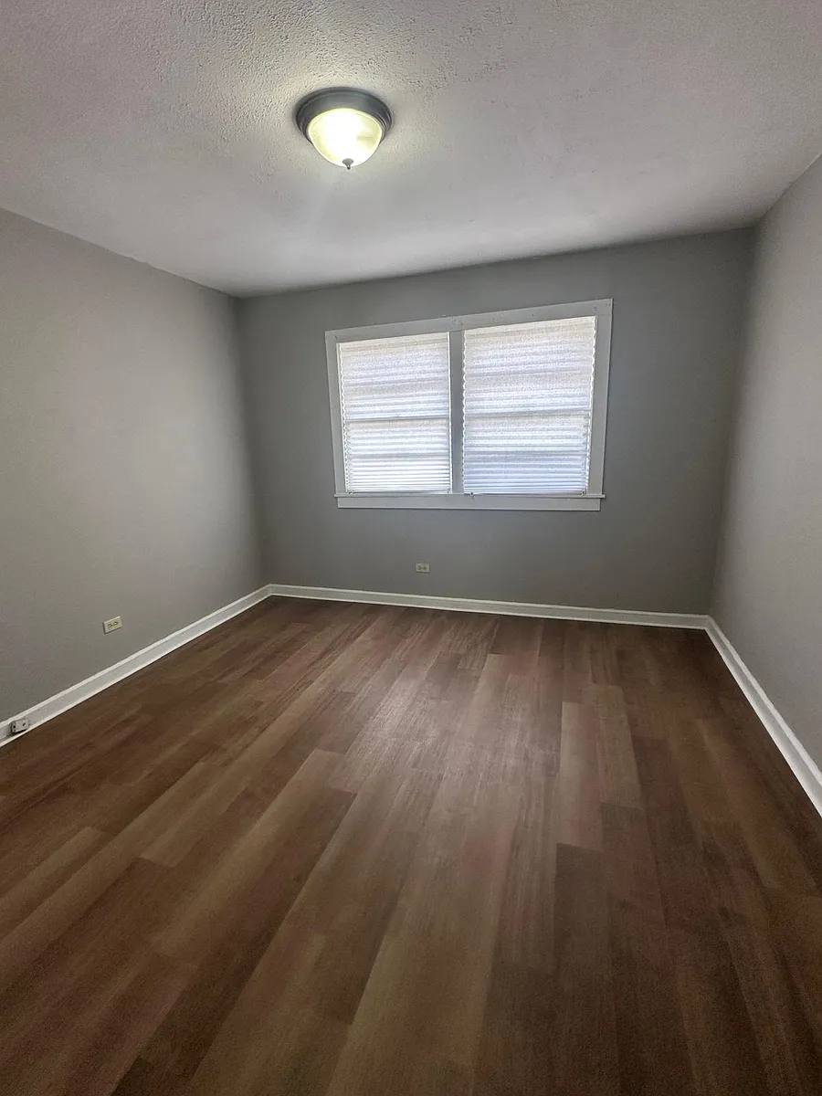 Building Photo - 813 Weatherly St #6