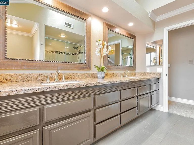 668 Sun Tree Ct — Photo 54