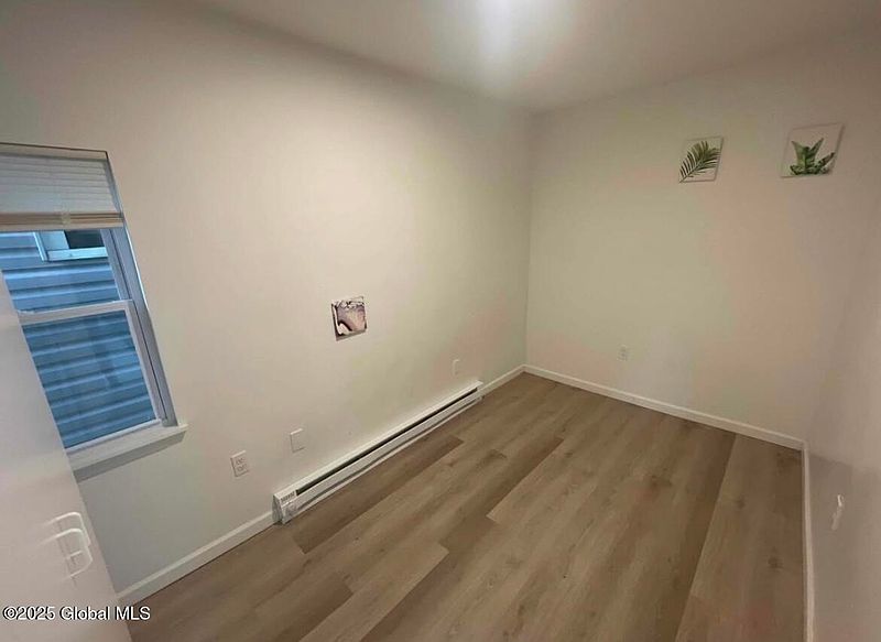 5th image of 934 Broadway