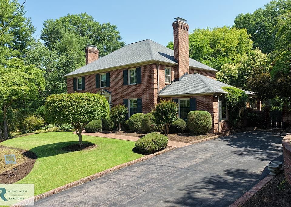 1st image of 134 Blackwell Dr