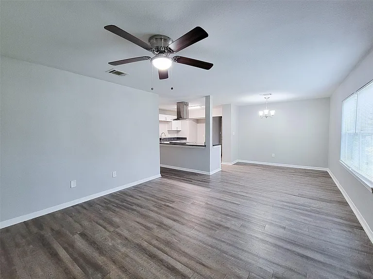 5242 Keystone St — Photo 7
