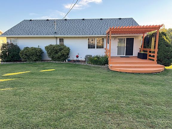 2nd image of 540 Clover Rd