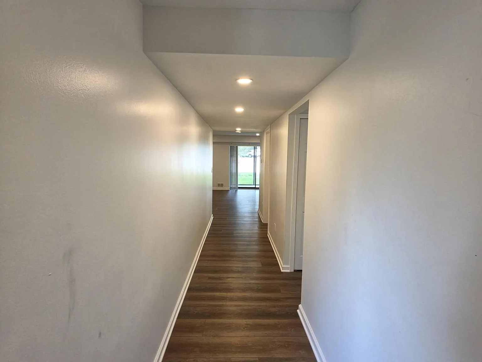 2 bed, 2.0 bath, 1430 sqft, $2,100 — Photo 3