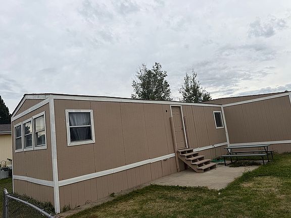 3rd image of 2913 Magnolia Rd