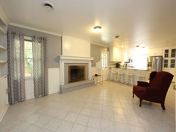 Family open to Kitchen