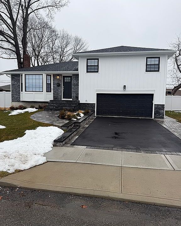 1st image of 81 Phipps Ln