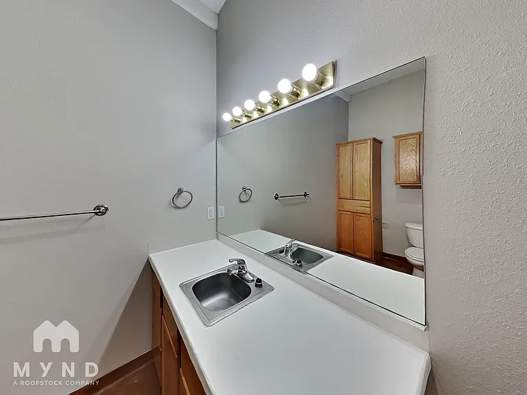 5012 27th St — Photo 17