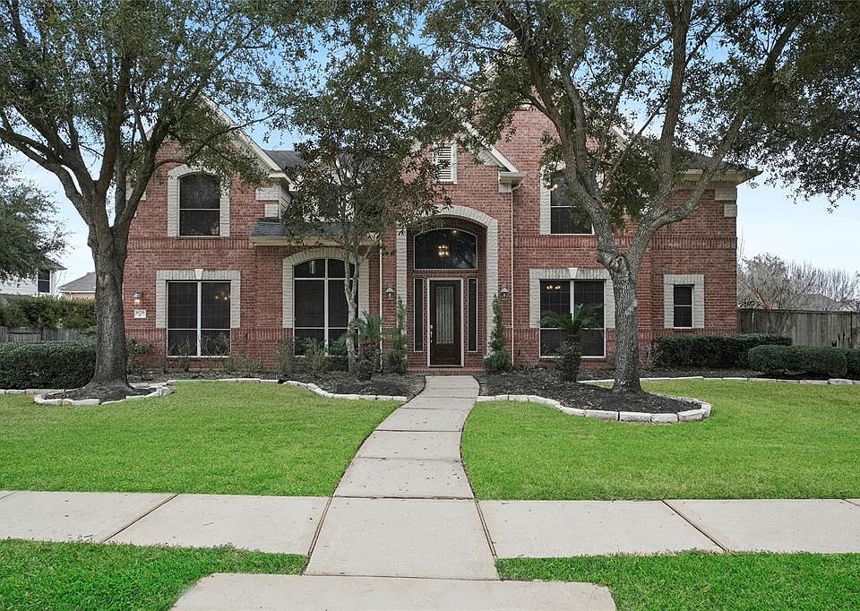 1st image of 16726 Destrehan Dr