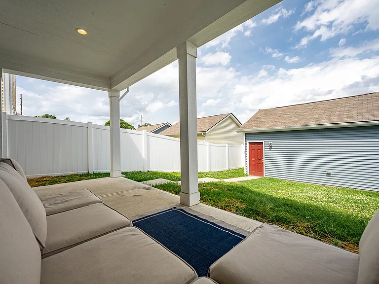 341 Steeples Blvd — Photo 36