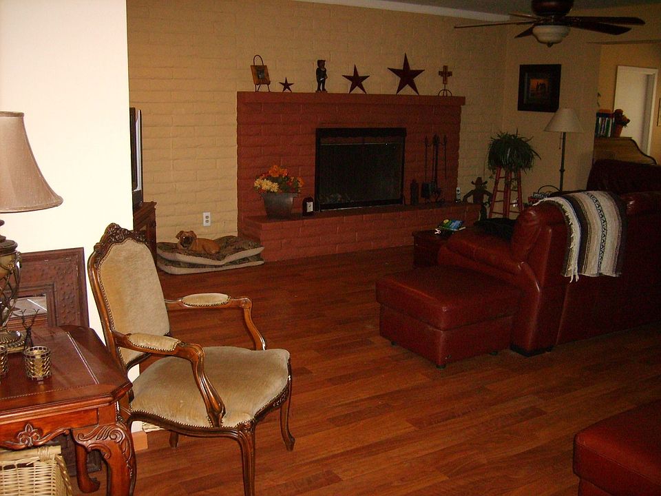 2nd image of 10812 N 33rd Dr
