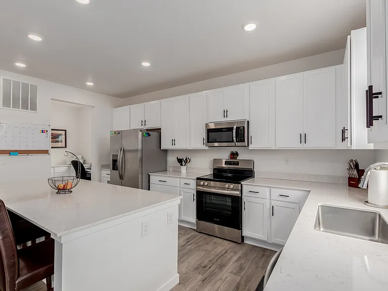 870 Mosquito Ct — Photo 10