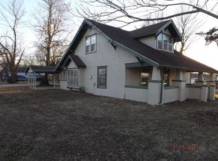 100 W Splitlog St, Goodman, MO 64843