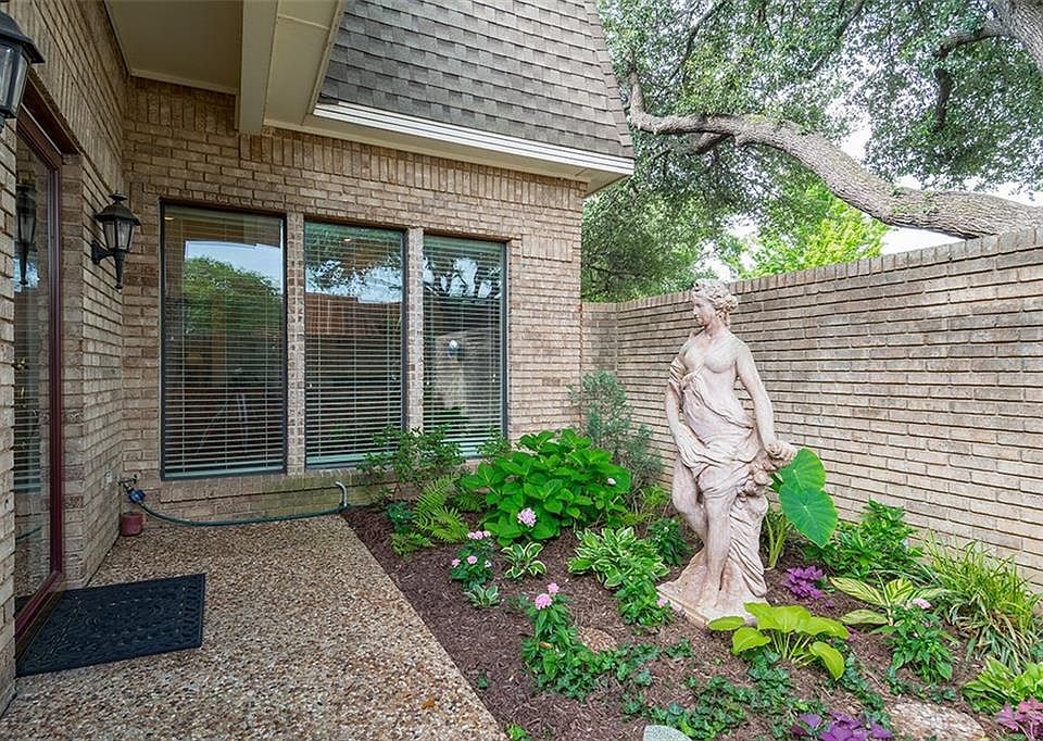 1st image of 3010 Stonehenge Ln