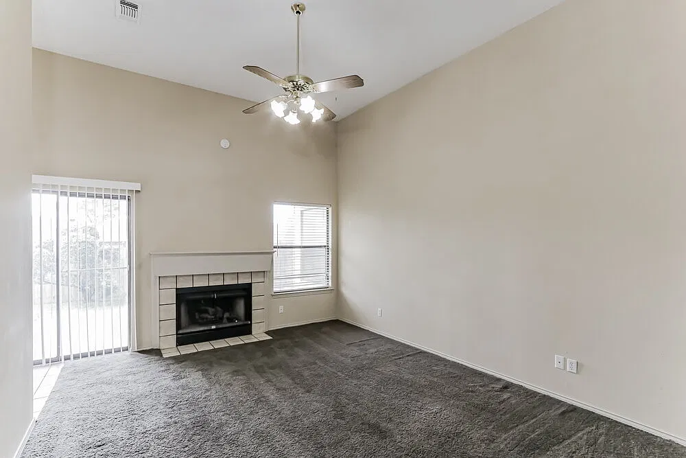 4 bed, 2.5 bath, 2190 sqft, $2,895 — Photo 4