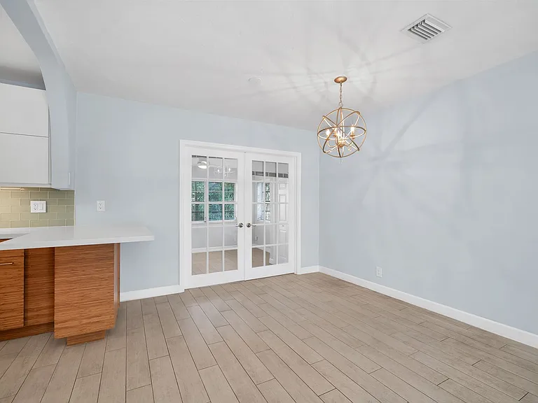 1351 Van Buren St — Photo 23