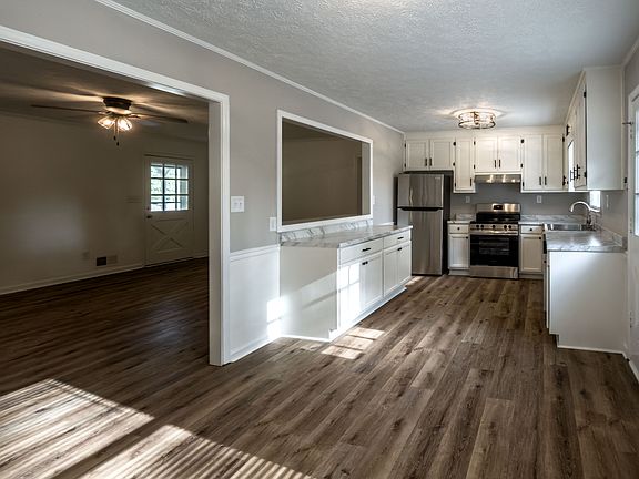 5th image of 128 Hunters Ln