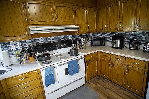 Classic stove and oven - they don't make them this good anymore!!