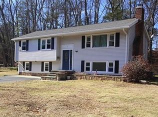 5 Dartmouth Rd, Franklin, MA 02038