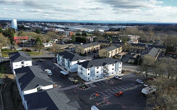 3rd image of 8920 Gravelly Lake Dr SW #1B-1Ba-621Sqft