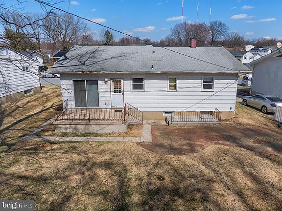 4th image of 8605 Lucerne Rd