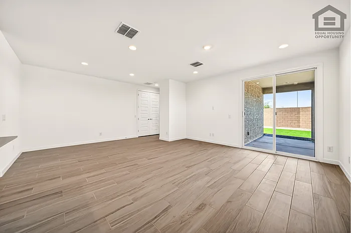9828 W Mulberry Dr — Photo 18