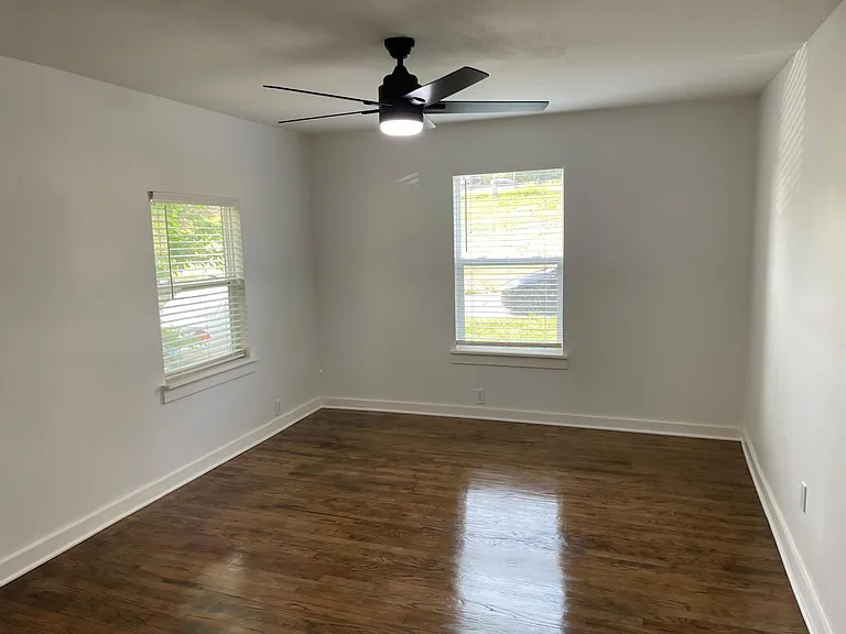 3210 Lamar St — Photo 6