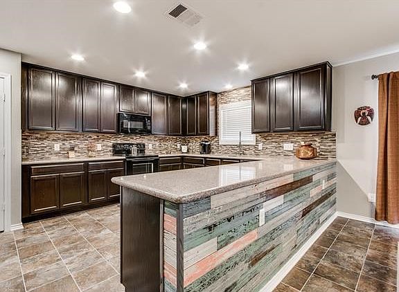 2nd image of 313 Briarwood Dr