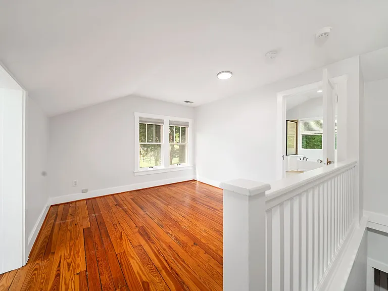 1710 Gale Ln — Photo 15