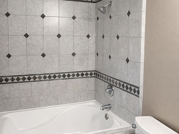 5th image of 14873 Silvertree Rd #1