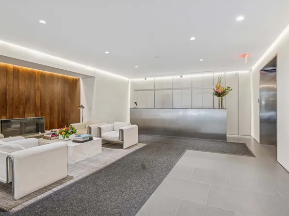 200 East 62nd Street image 11 of 14