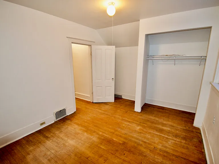 821 8th St N — Photo 3
